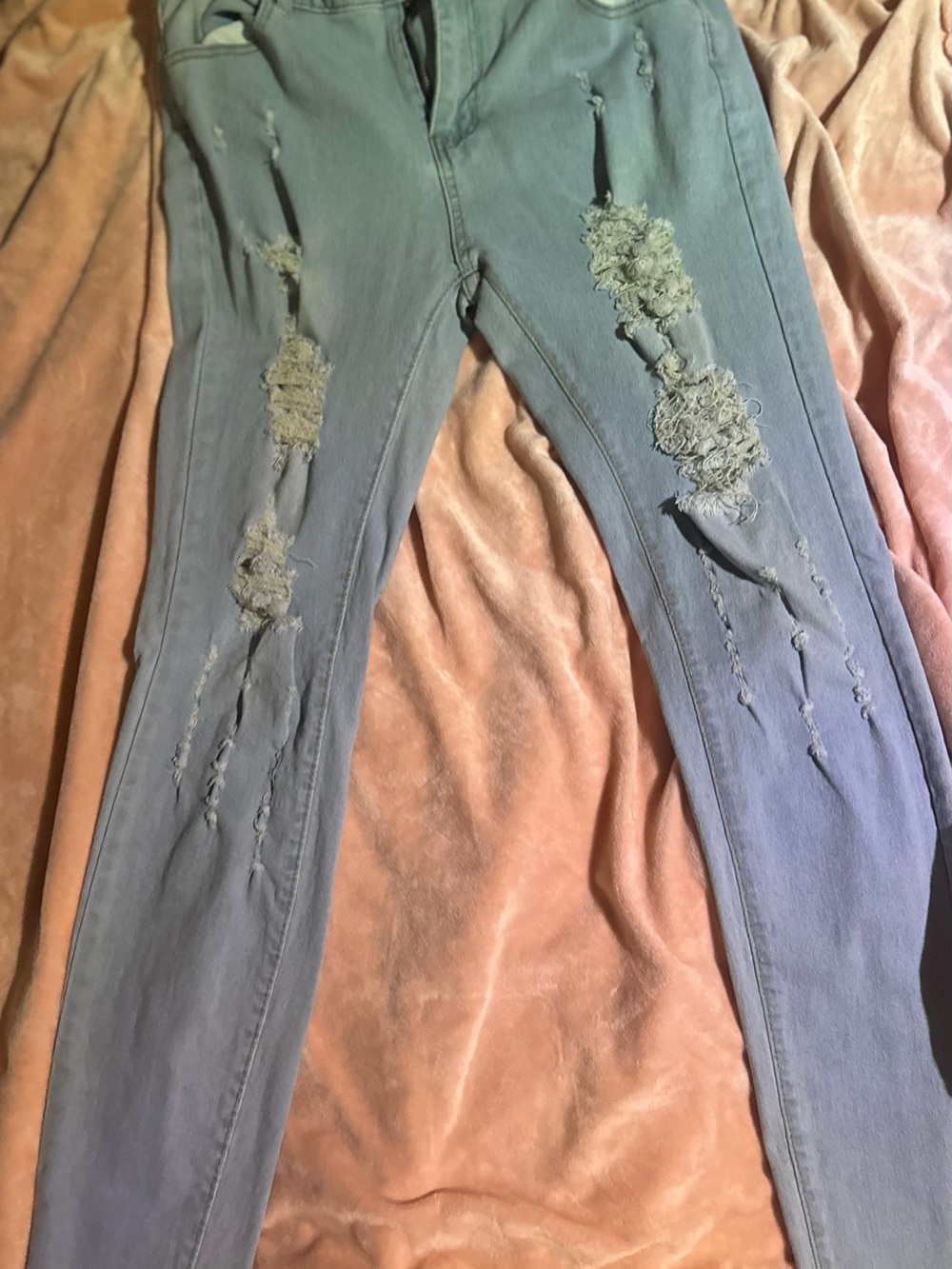 Women’s Distressed Skinny Jeans - Light Blue